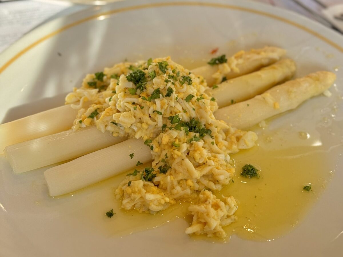 Asperges à la flamande