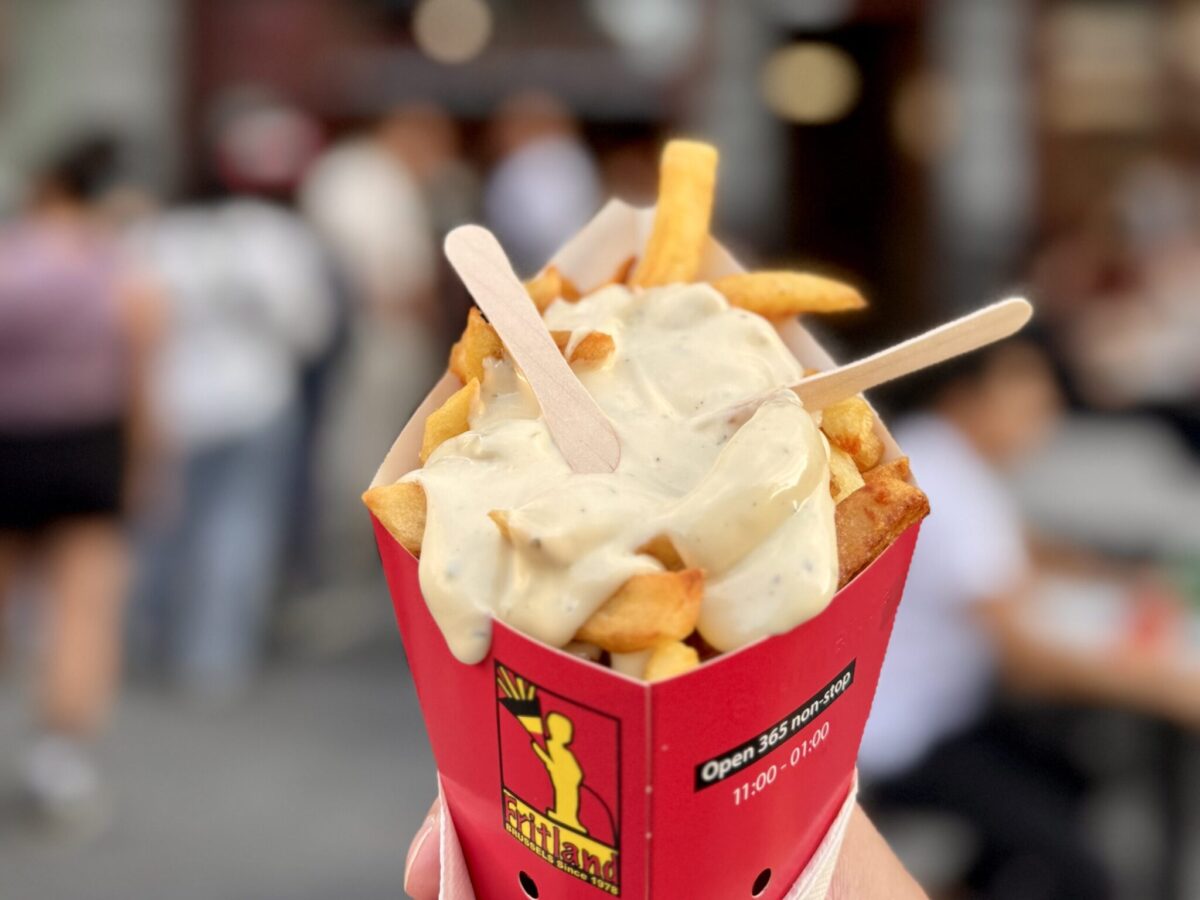 Frits with sauce