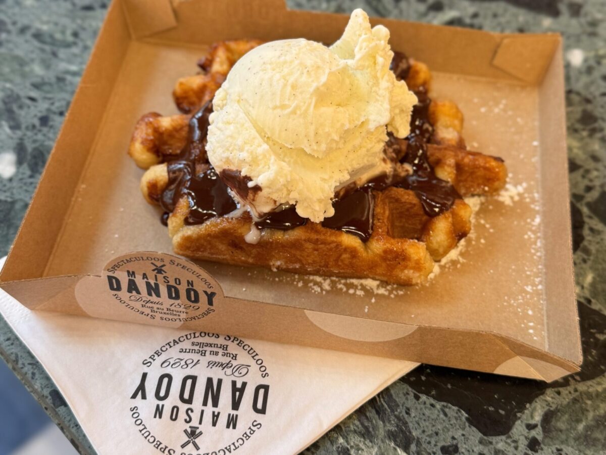 Waffle with ice cream